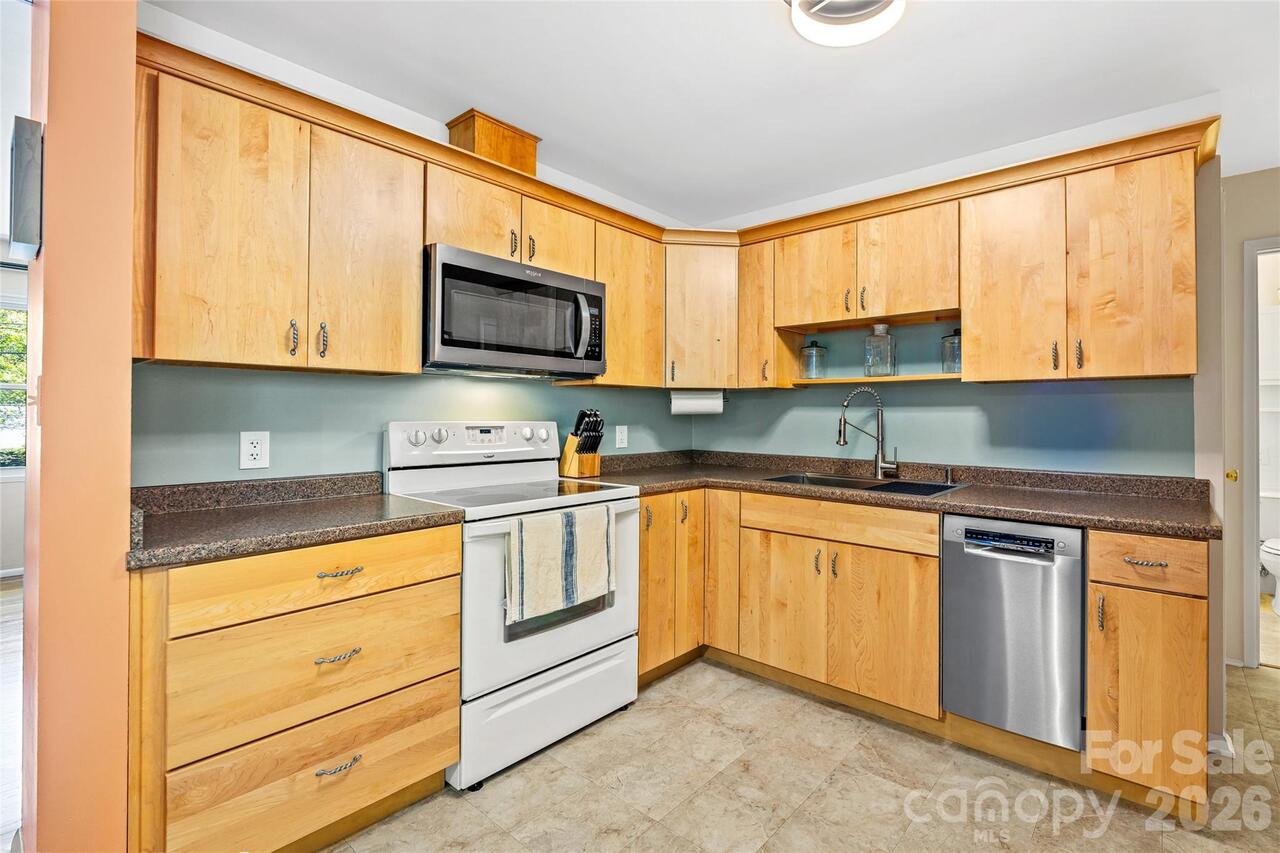 Listing Photo 14