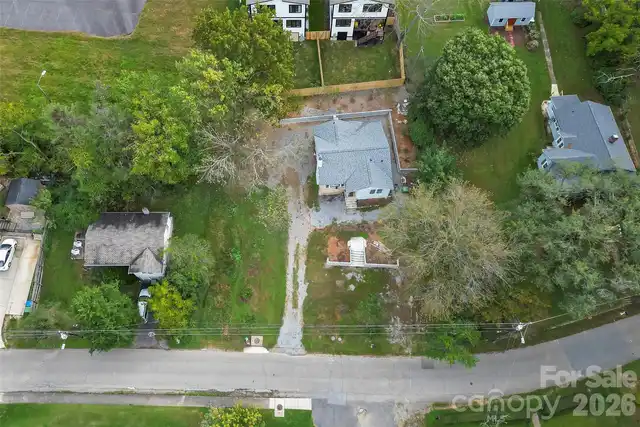 Listing Photo 11