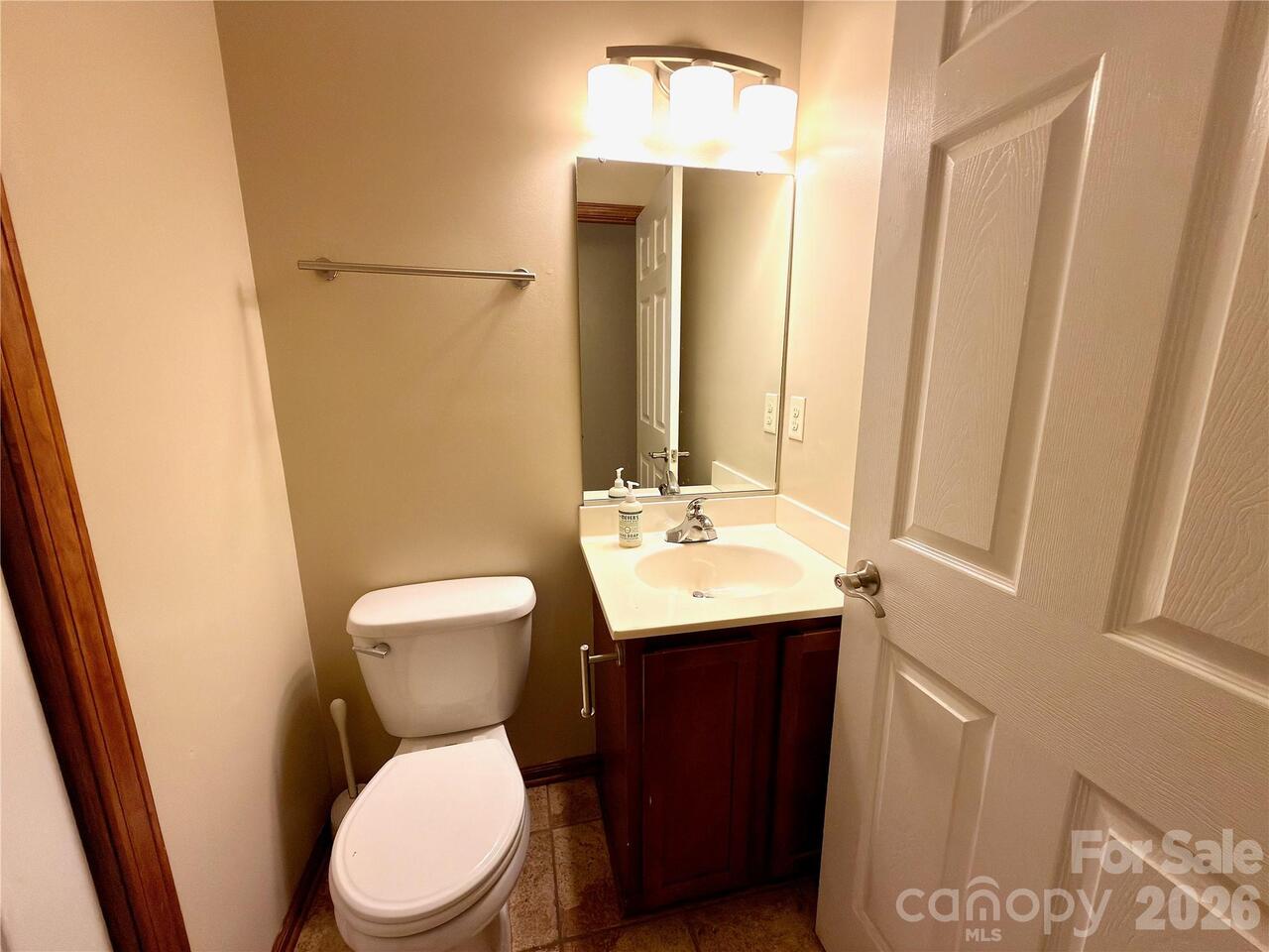 Listing Photo 11