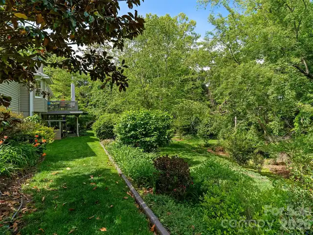 Listing Photo 14