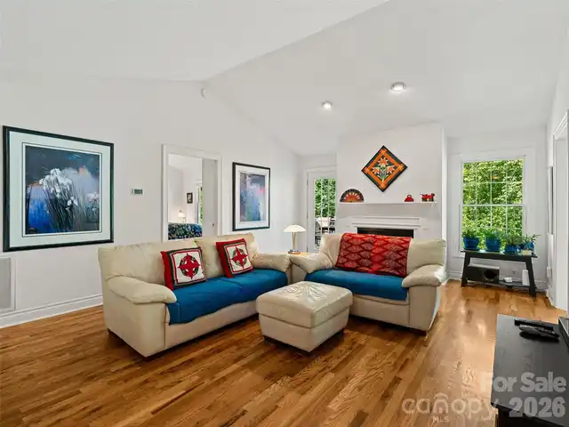 Listing Photo 22
