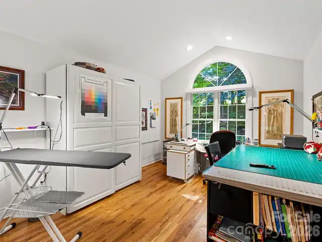 Listing Photo 32
