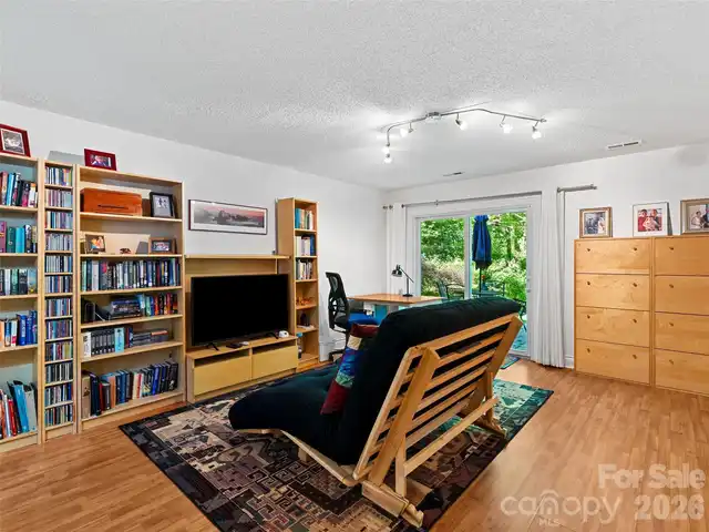 Listing Photo 35