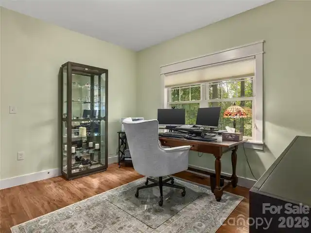 Listing Photo 19