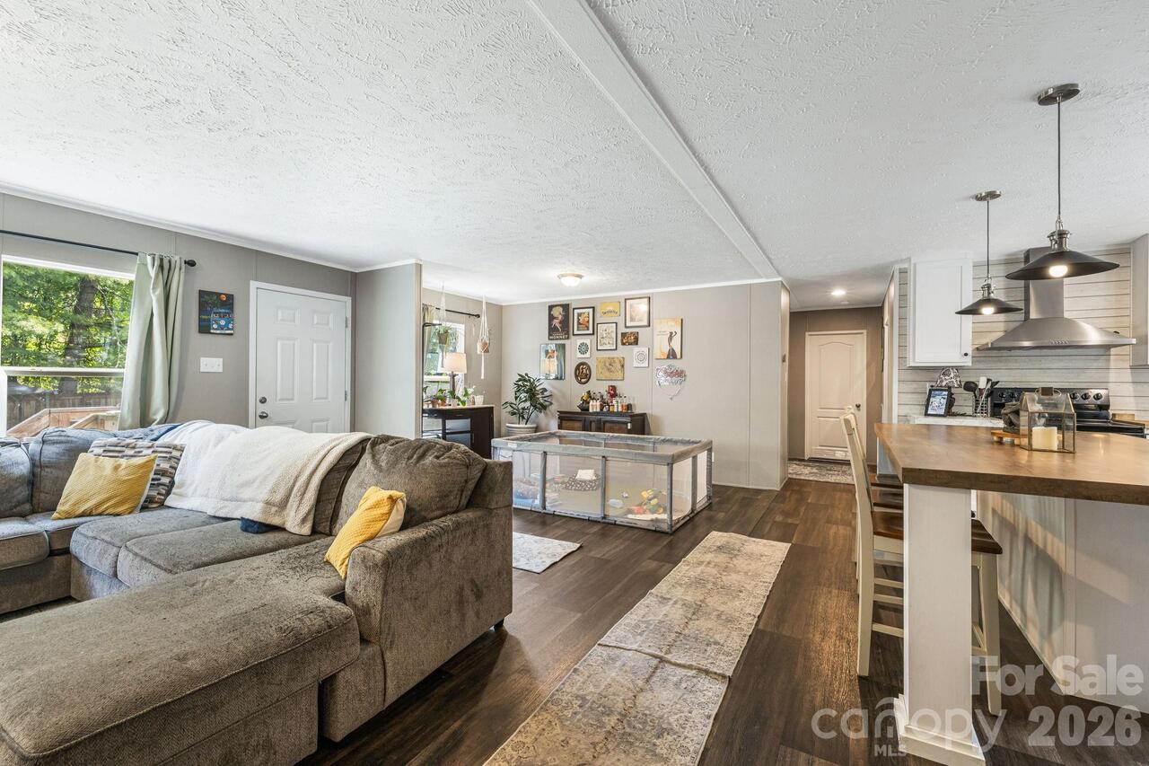 Listing Photo 8