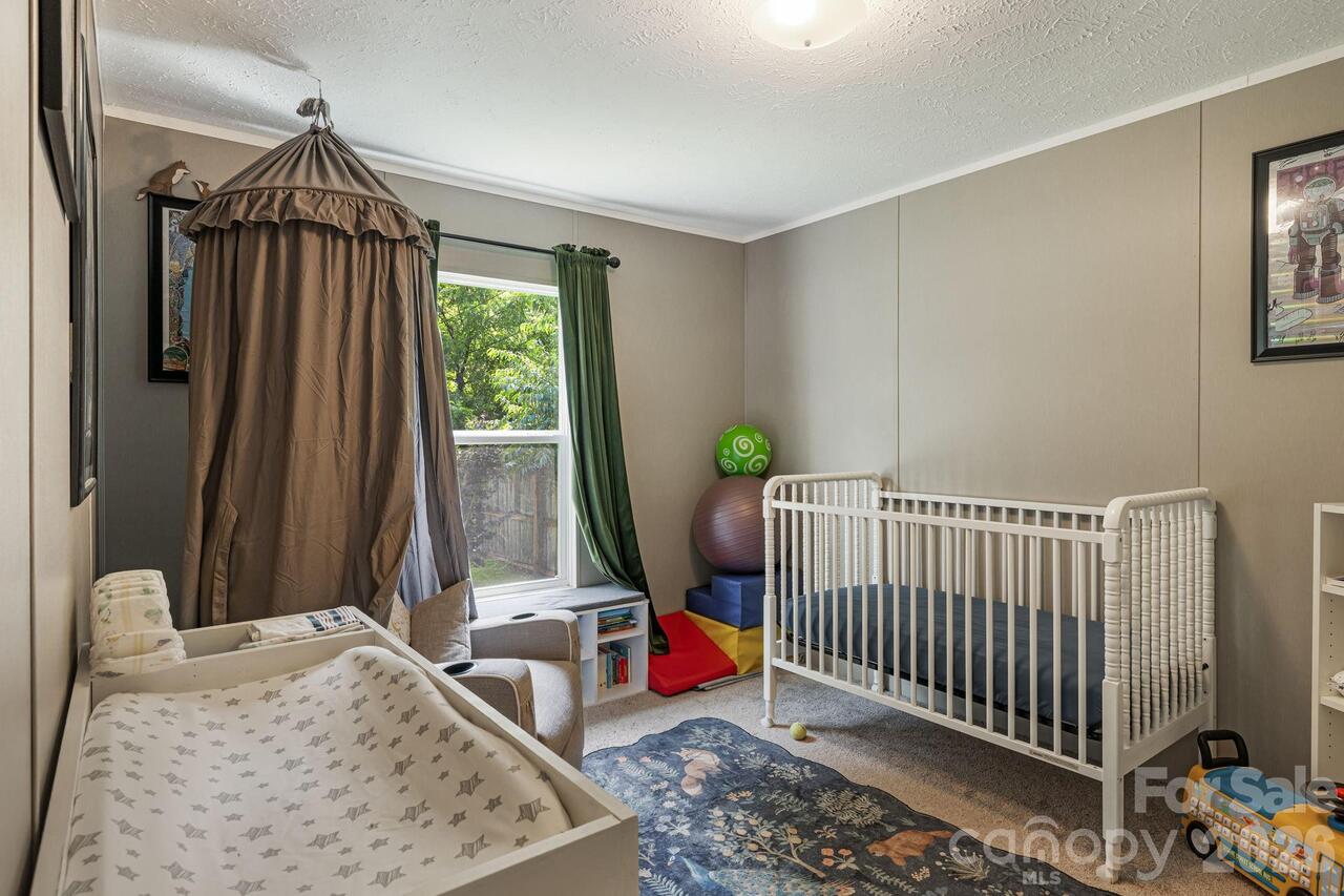 Listing Photo 18