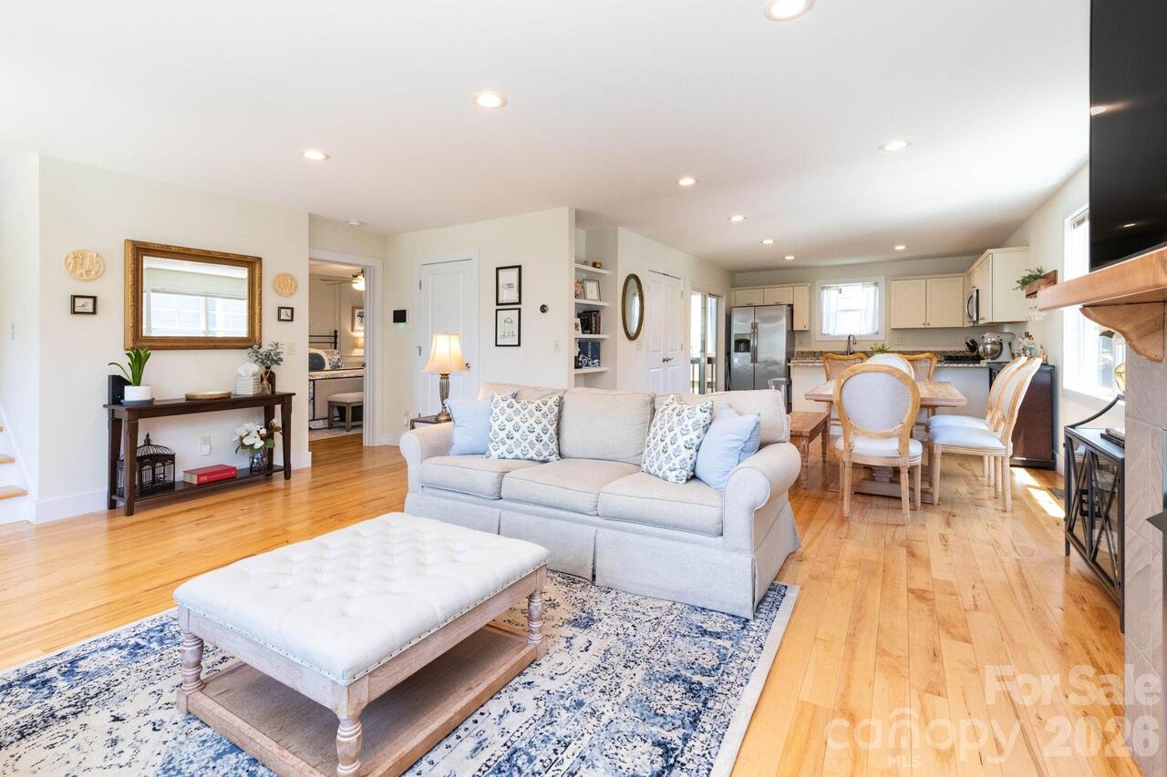 Listing Photo 7