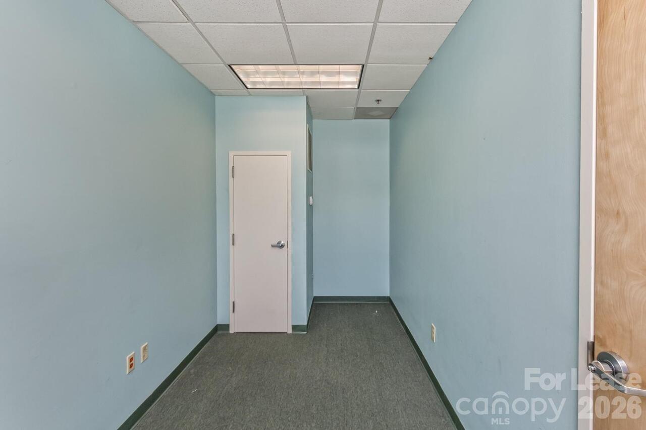 Listing Photo 14