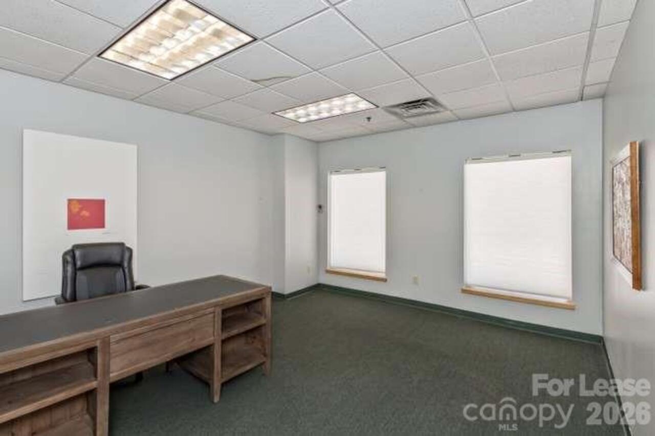 Listing Photo 8