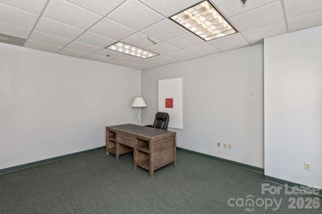 Listing Photo 9
