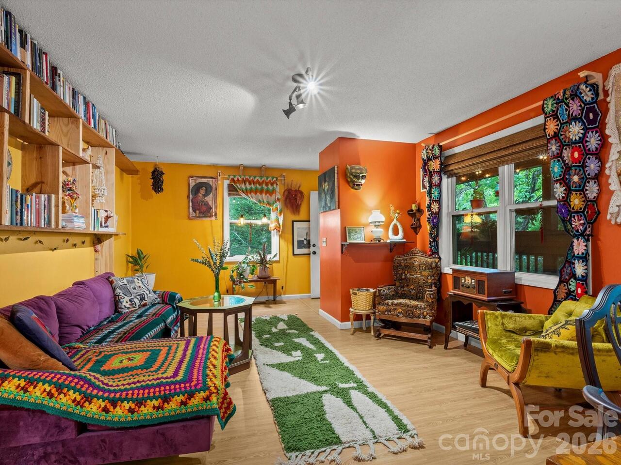 Listing Photo 8