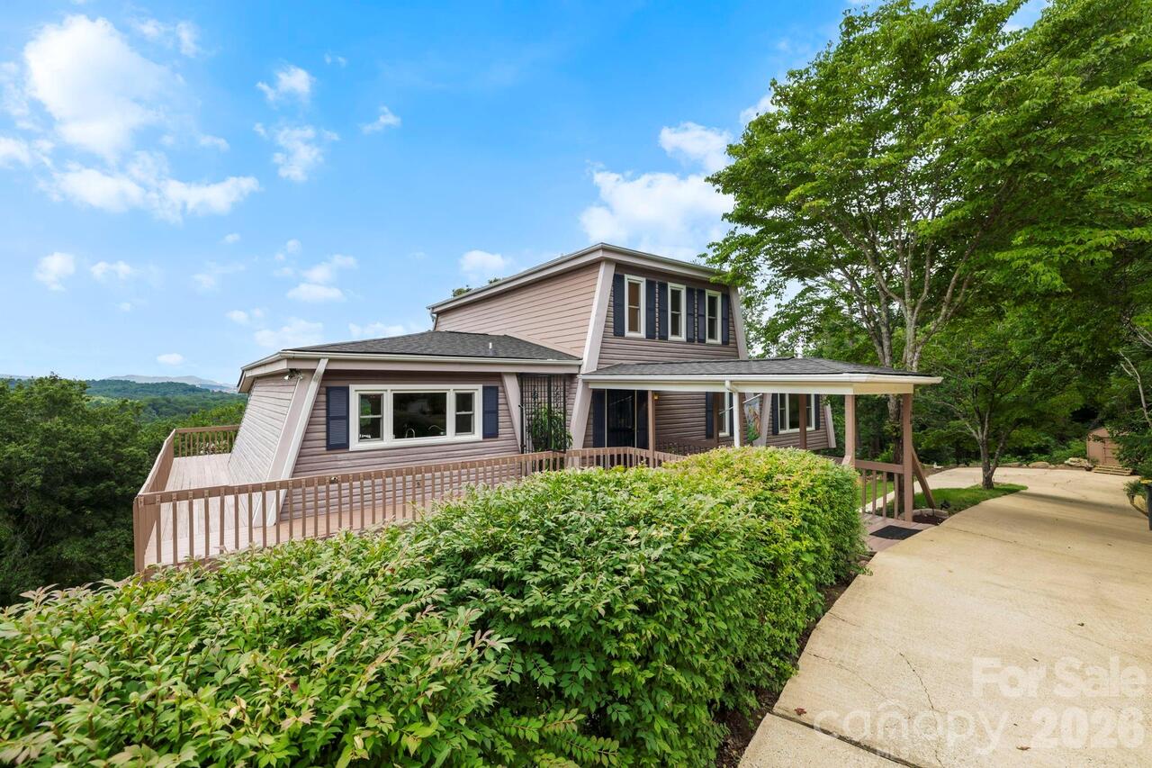 Listing Photo 11
