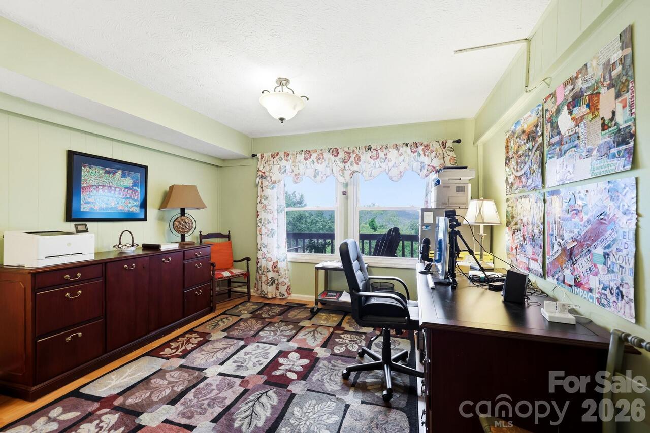Listing Photo 33