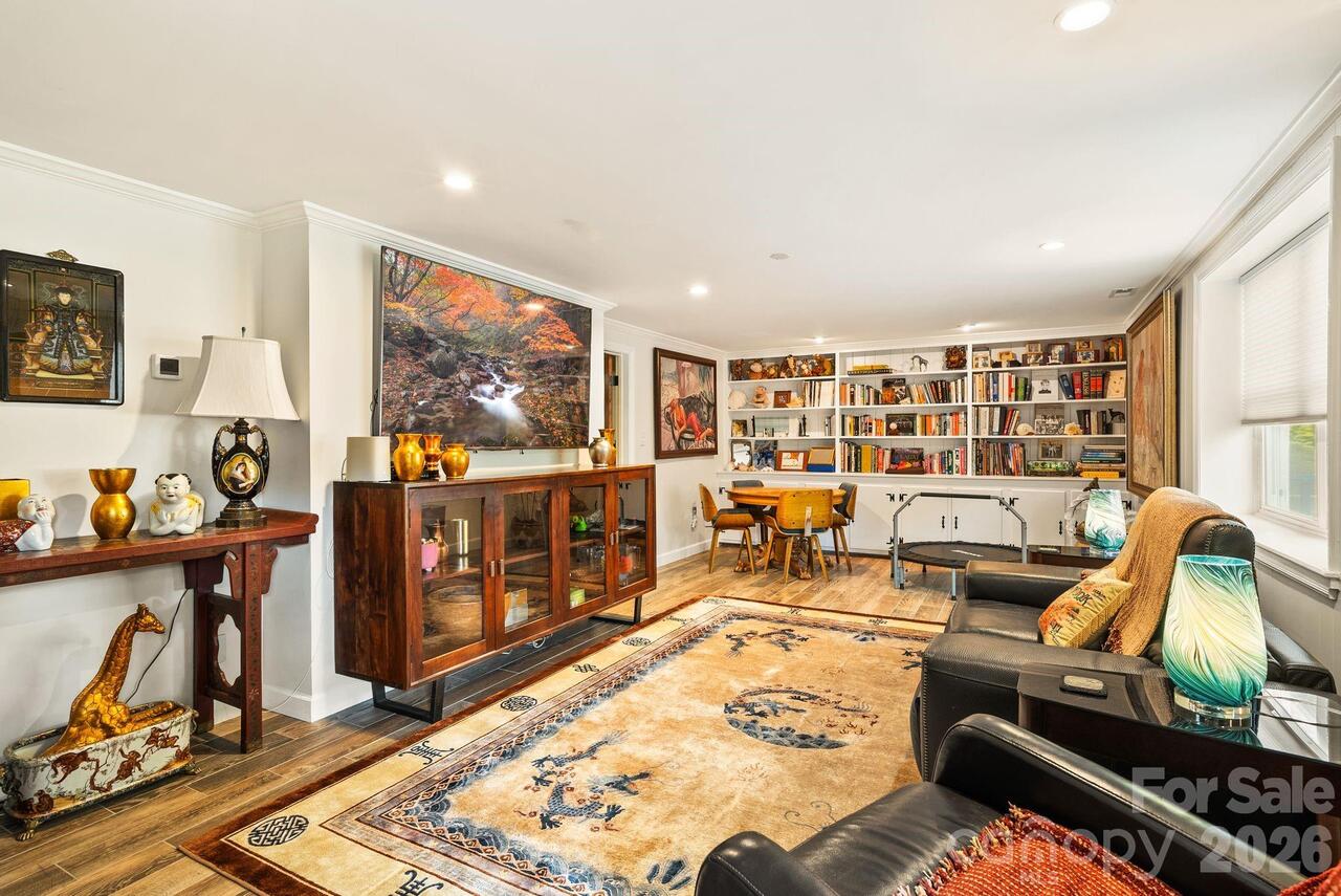 Listing Photo 7
