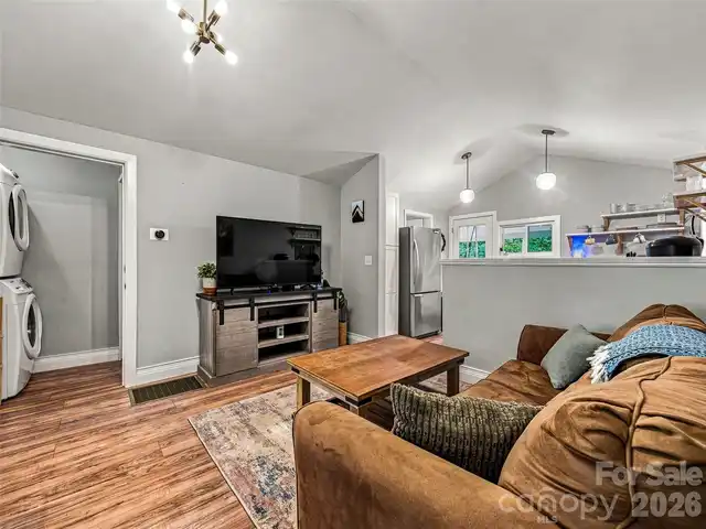Listing Photo 6