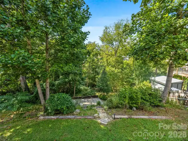 Listing Photo 17
