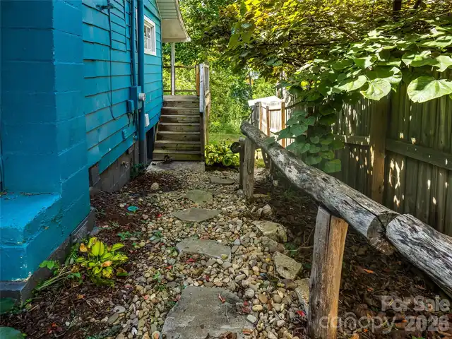 Listing Photo 19