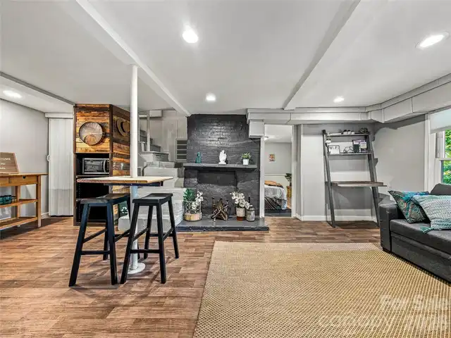 Listing Photo 22