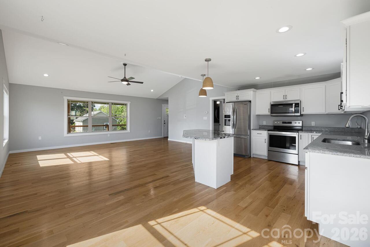 Listing Photo 13