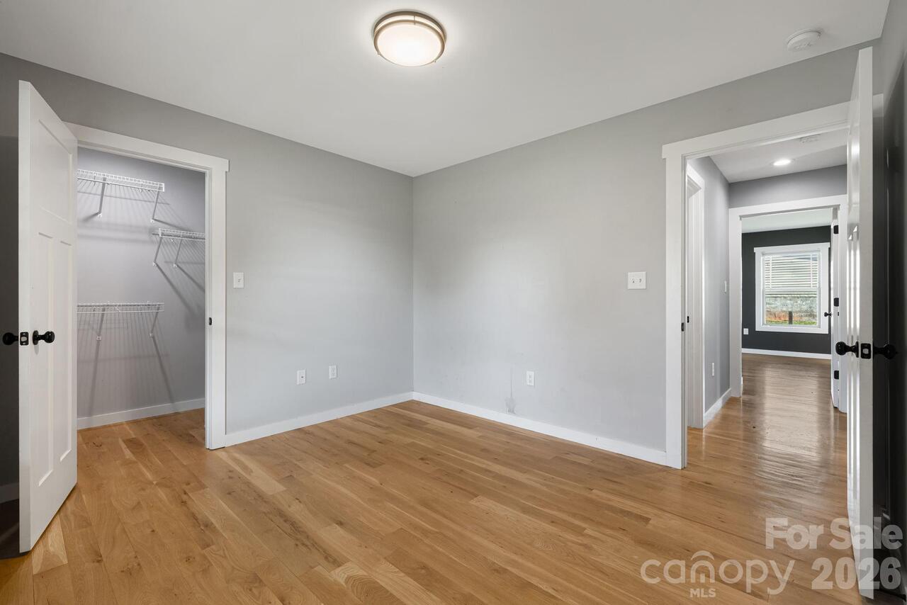 Listing Photo 16