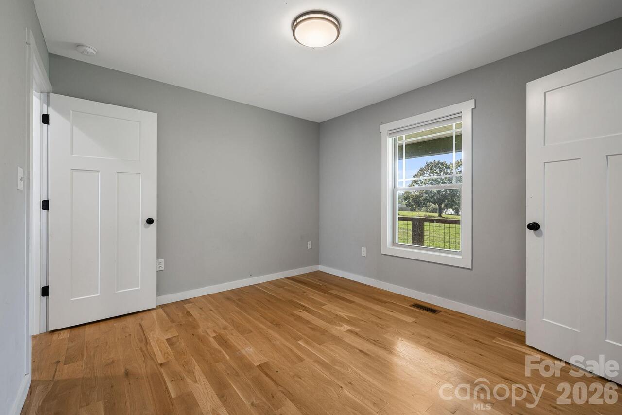 Listing Photo 17