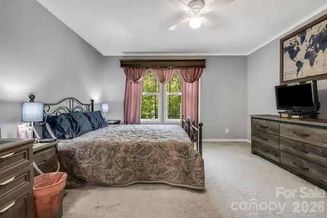 Listing Photo 18