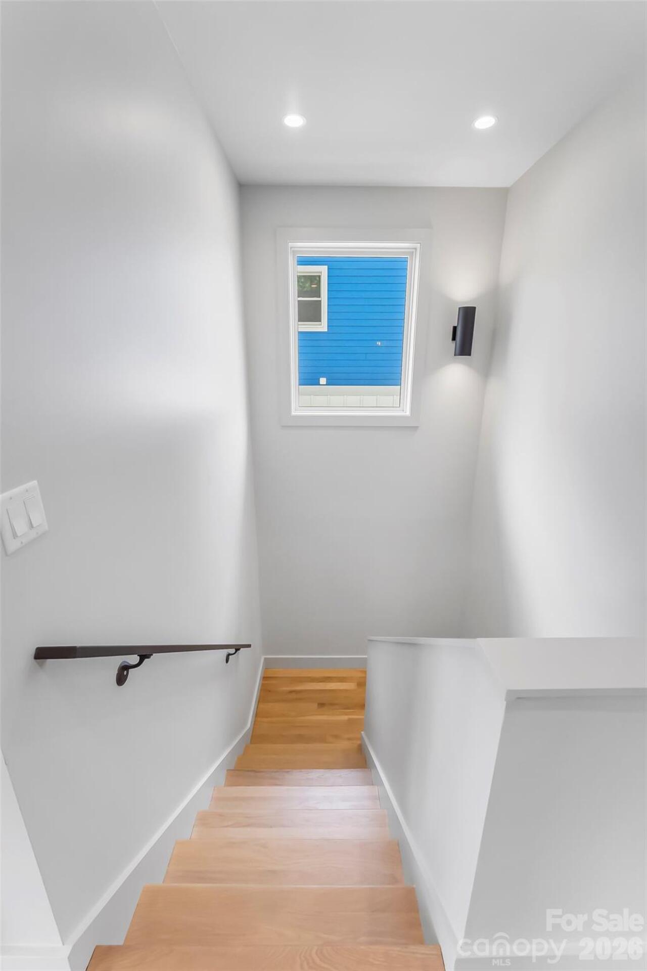 Listing Photo 18