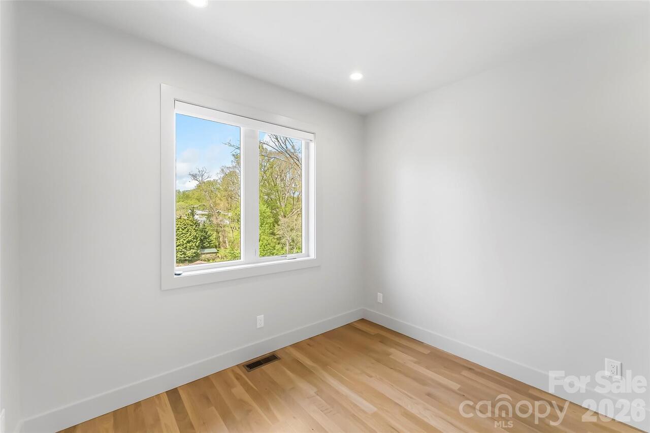 Listing Photo 26