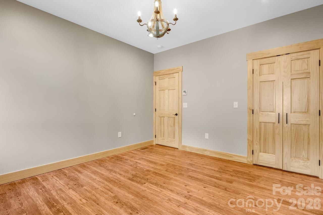 Listing Photo 23