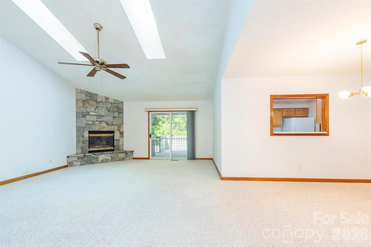 Listing Photo 7
