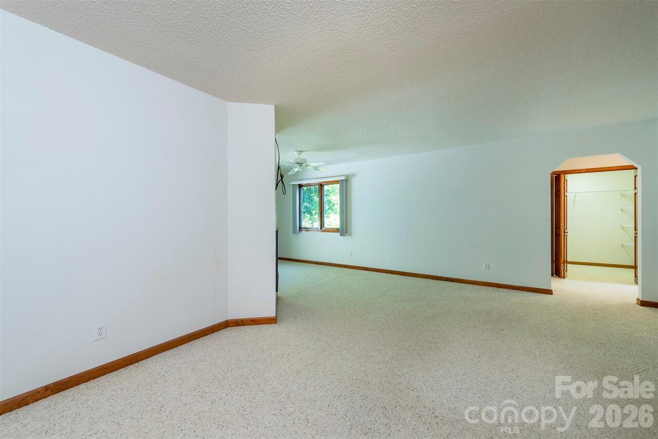 Listing Photo 20