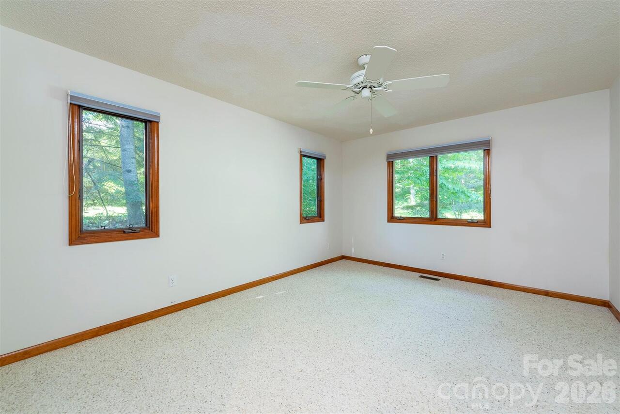 Listing Photo 27