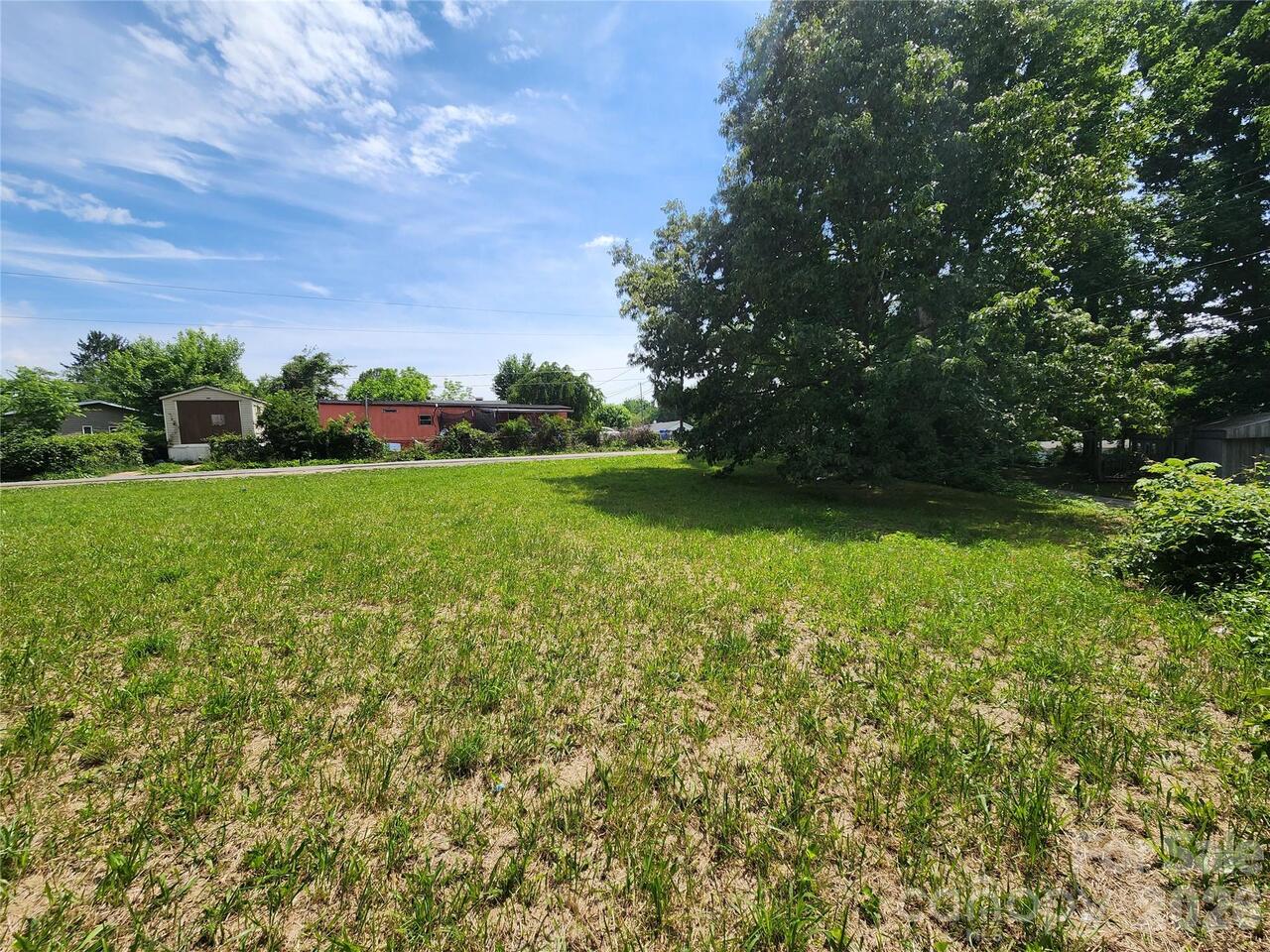 Listing Photo 11