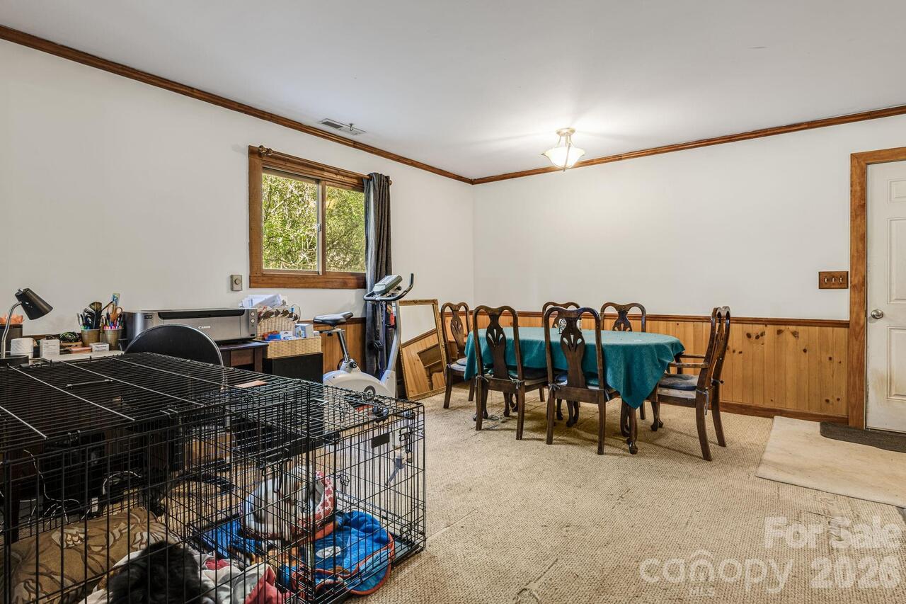 Listing Photo 9