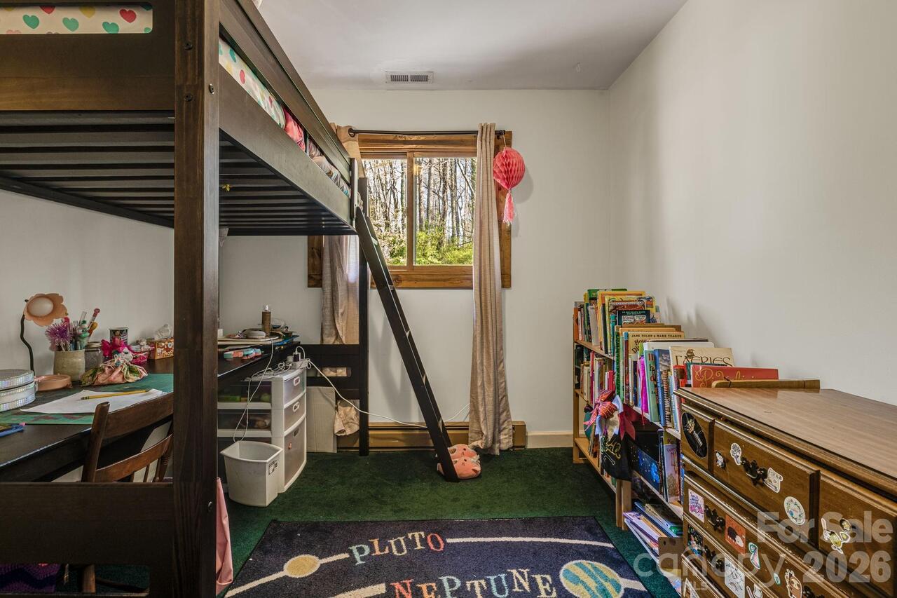 Listing Photo 16