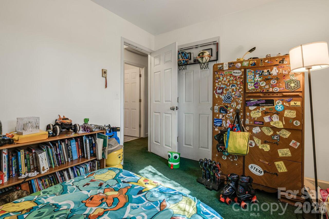 Listing Photo 22