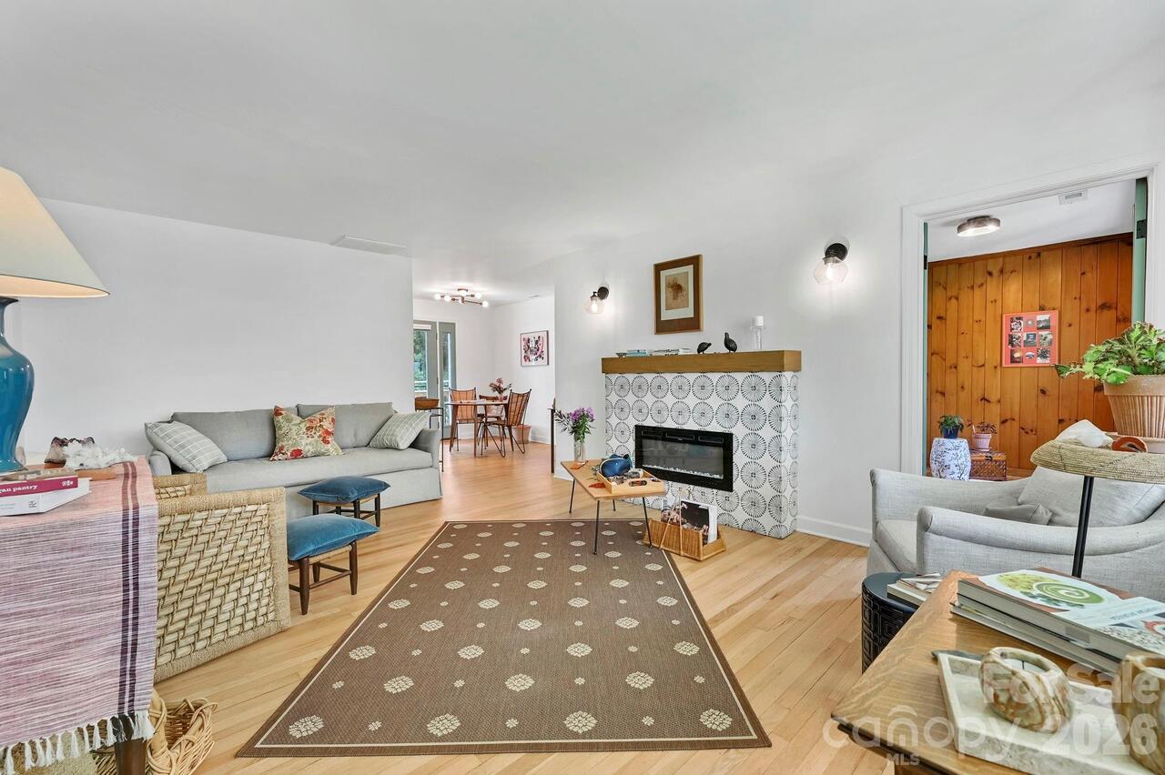 Listing Photo 6