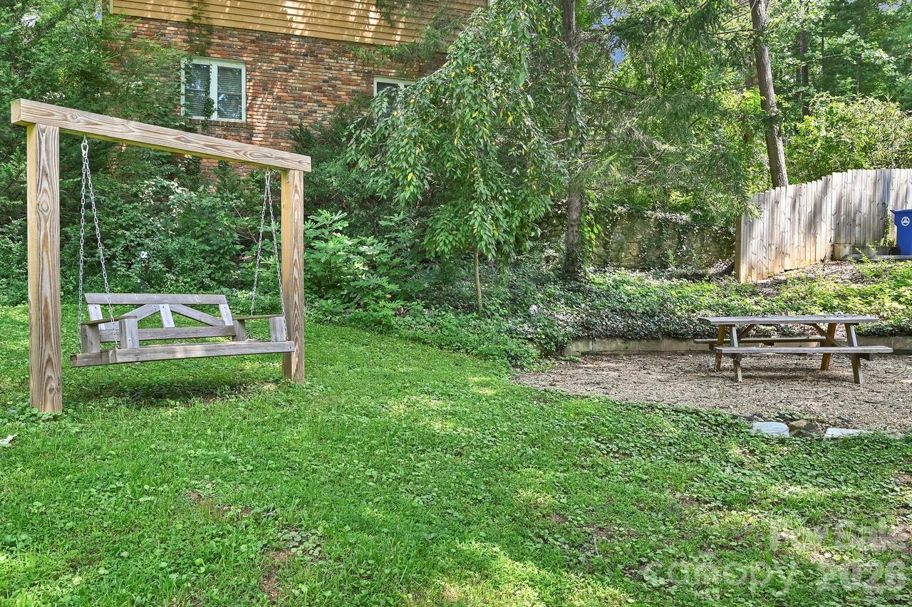 Listing Photo 33