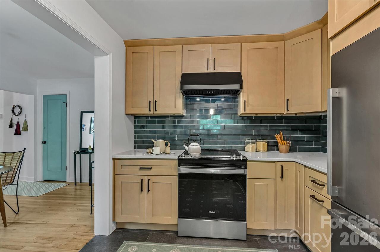 Listing Photo 10
