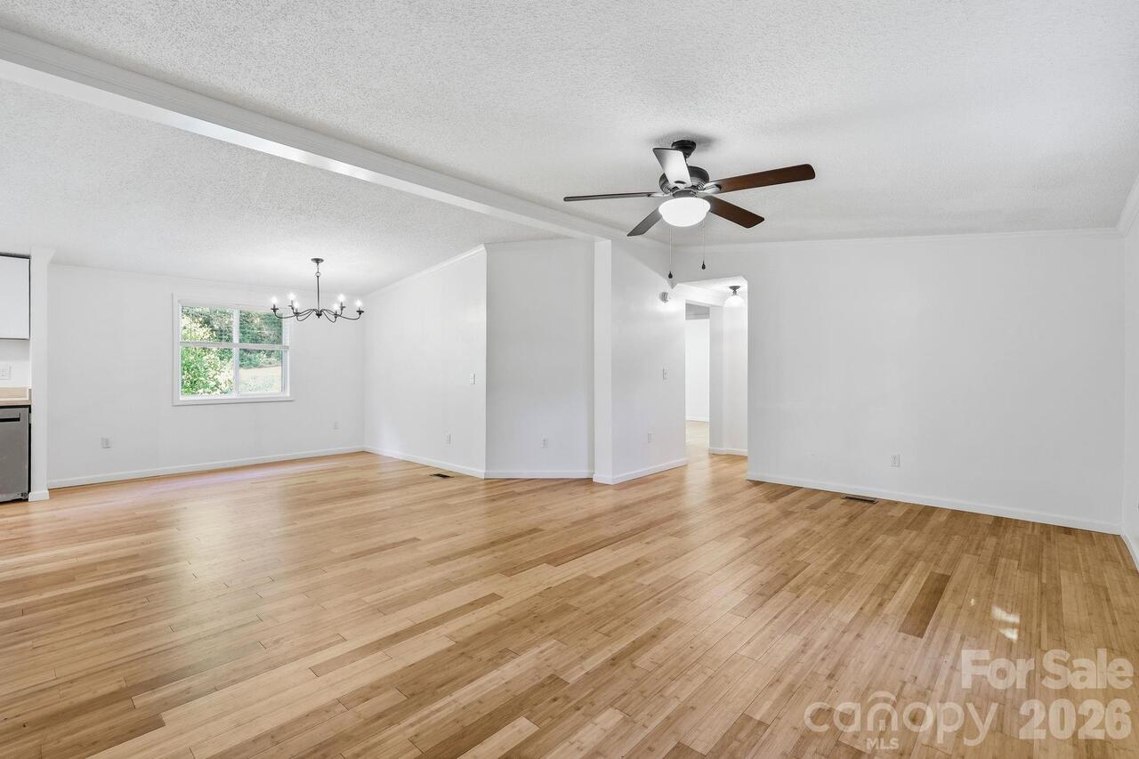 Listing Photo 23