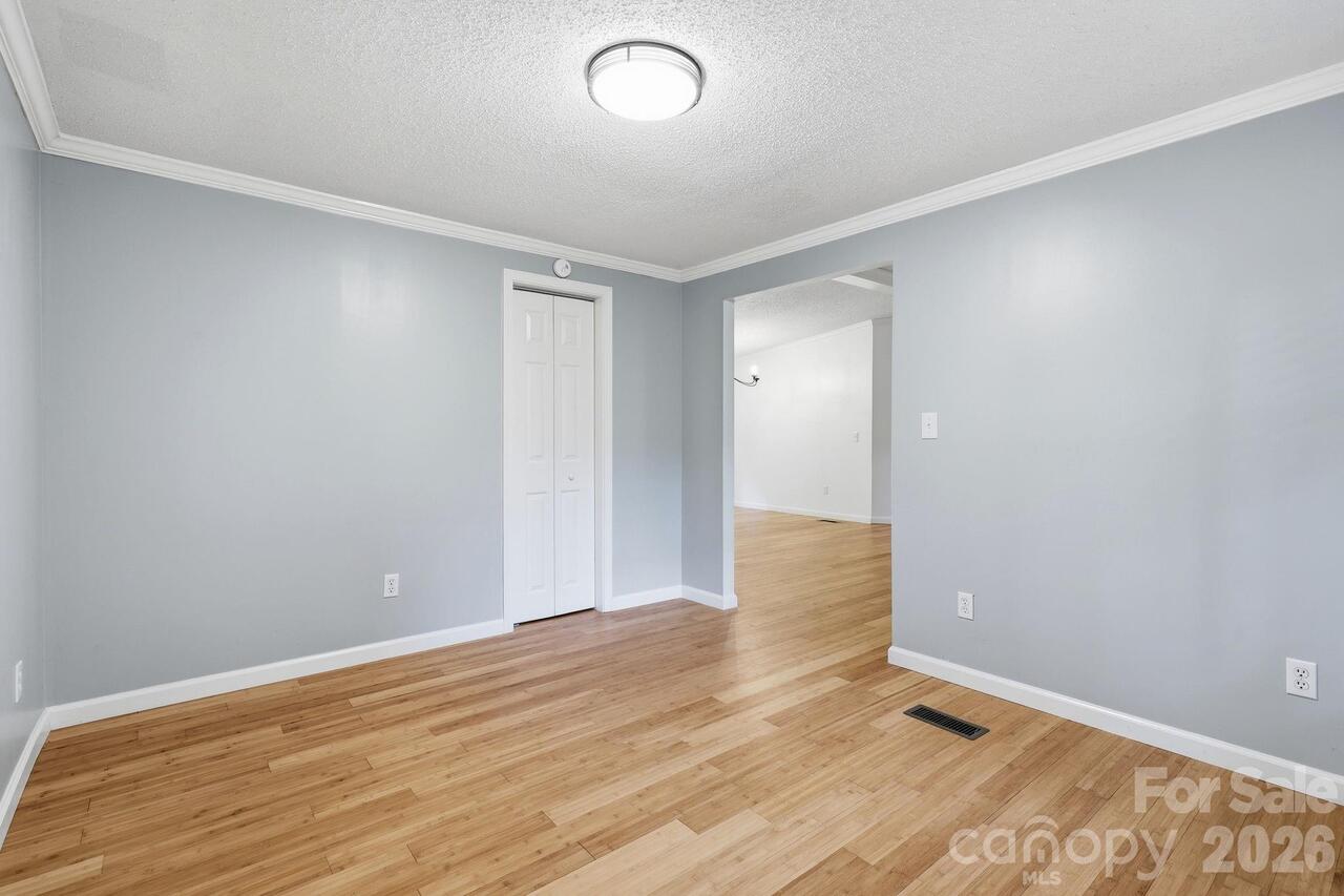 Listing Photo 25