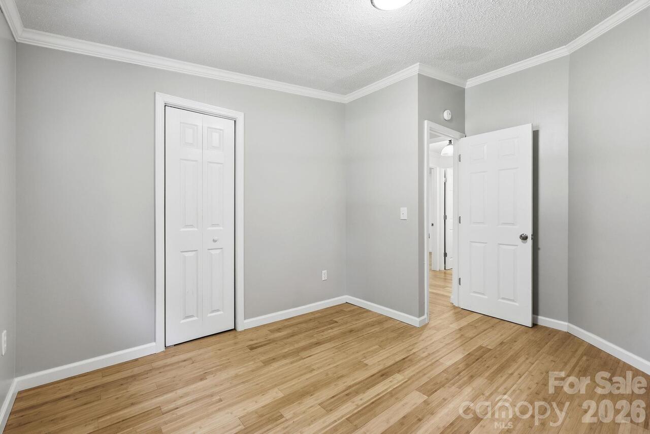 Listing Photo 32