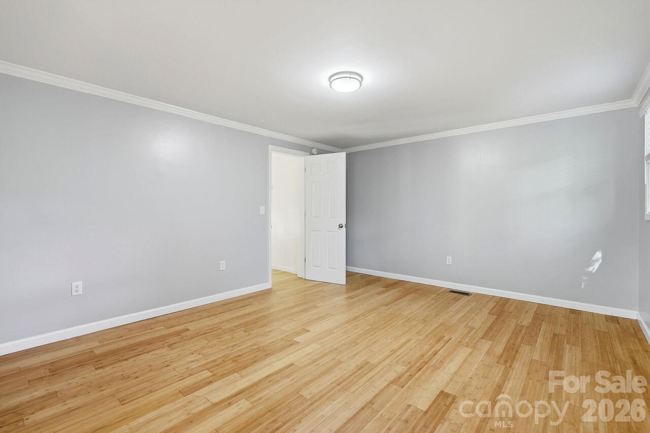Listing Photo 34