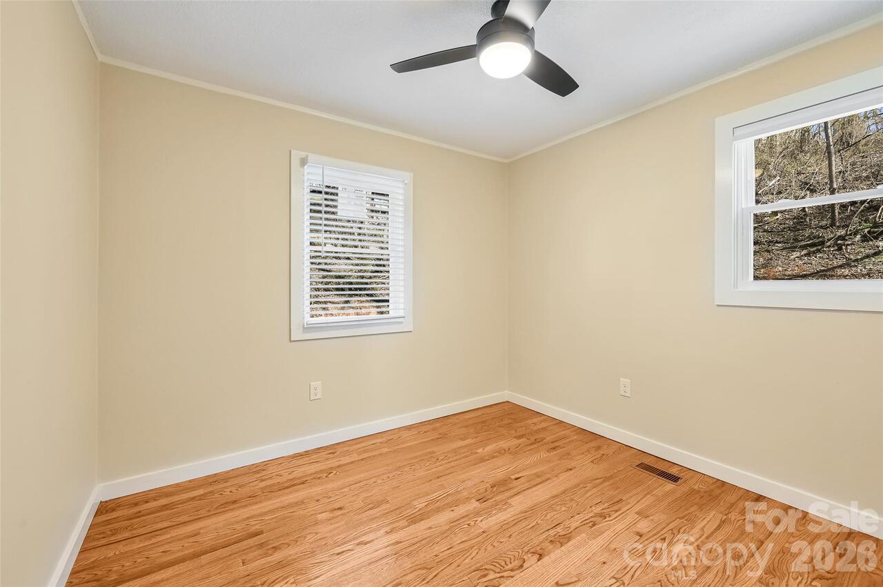 Listing Photo 15