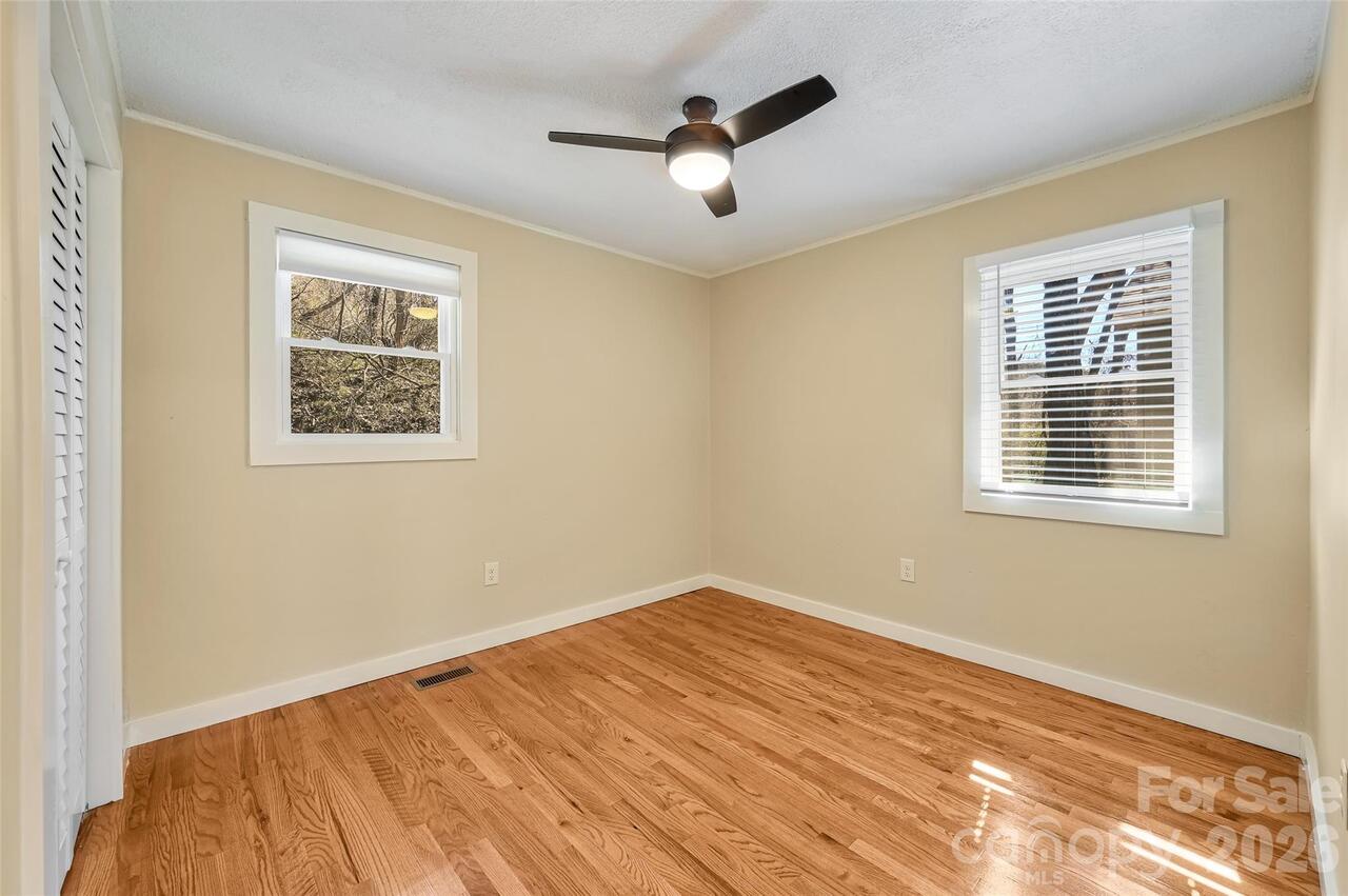 Listing Photo 17