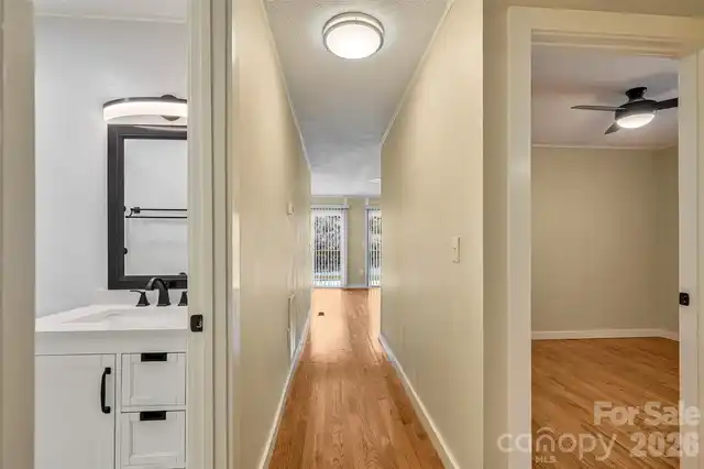 Listing Photo 10