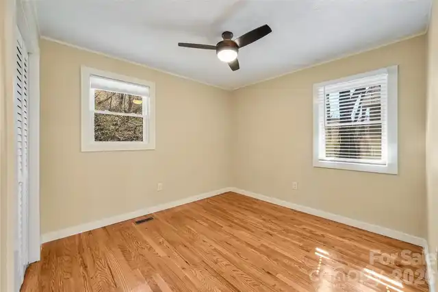 Listing Photo 17