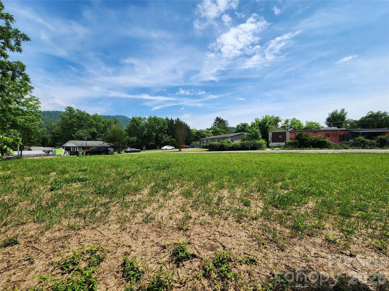 Listing Photo 11