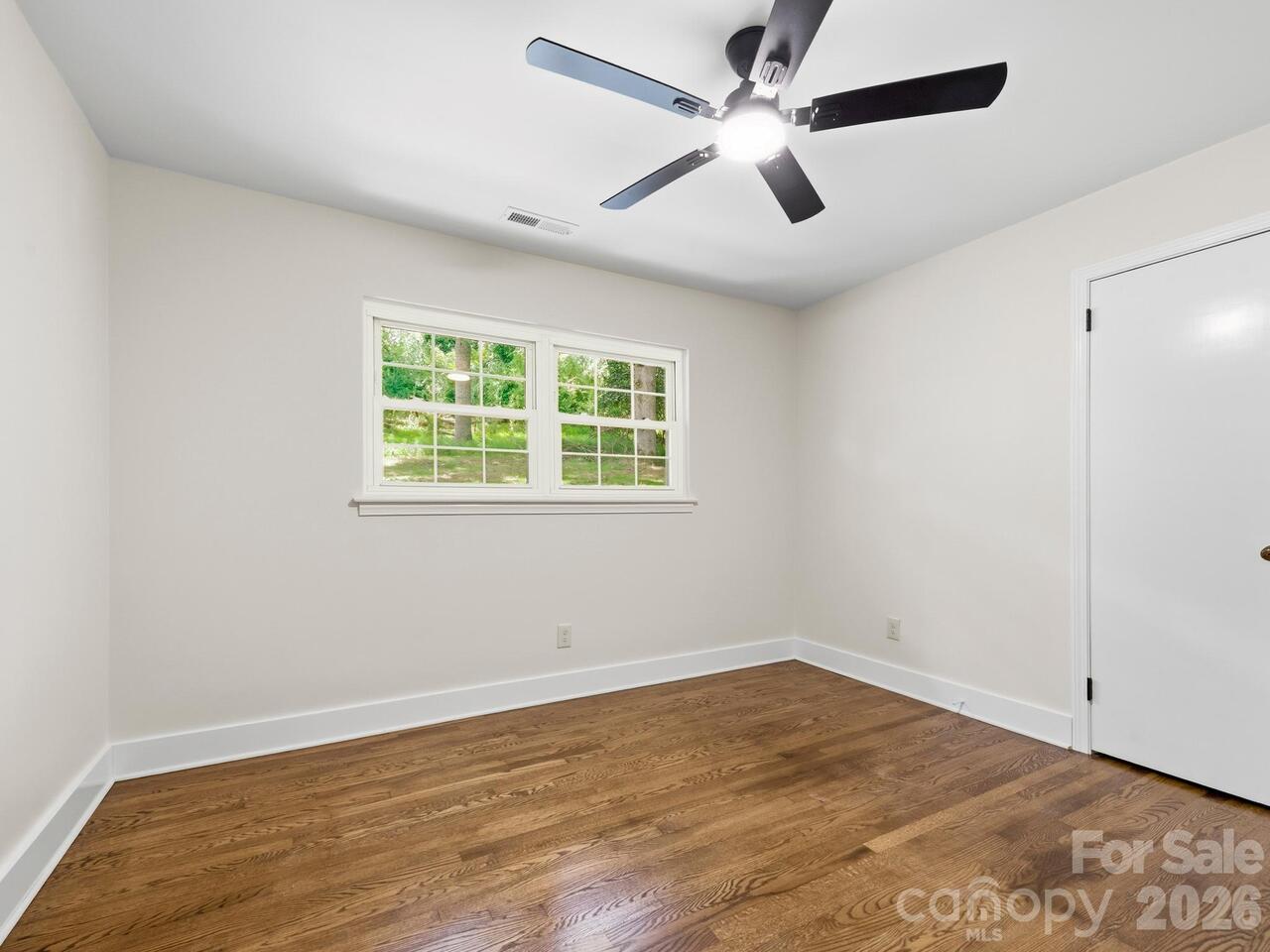 Listing Photo 24