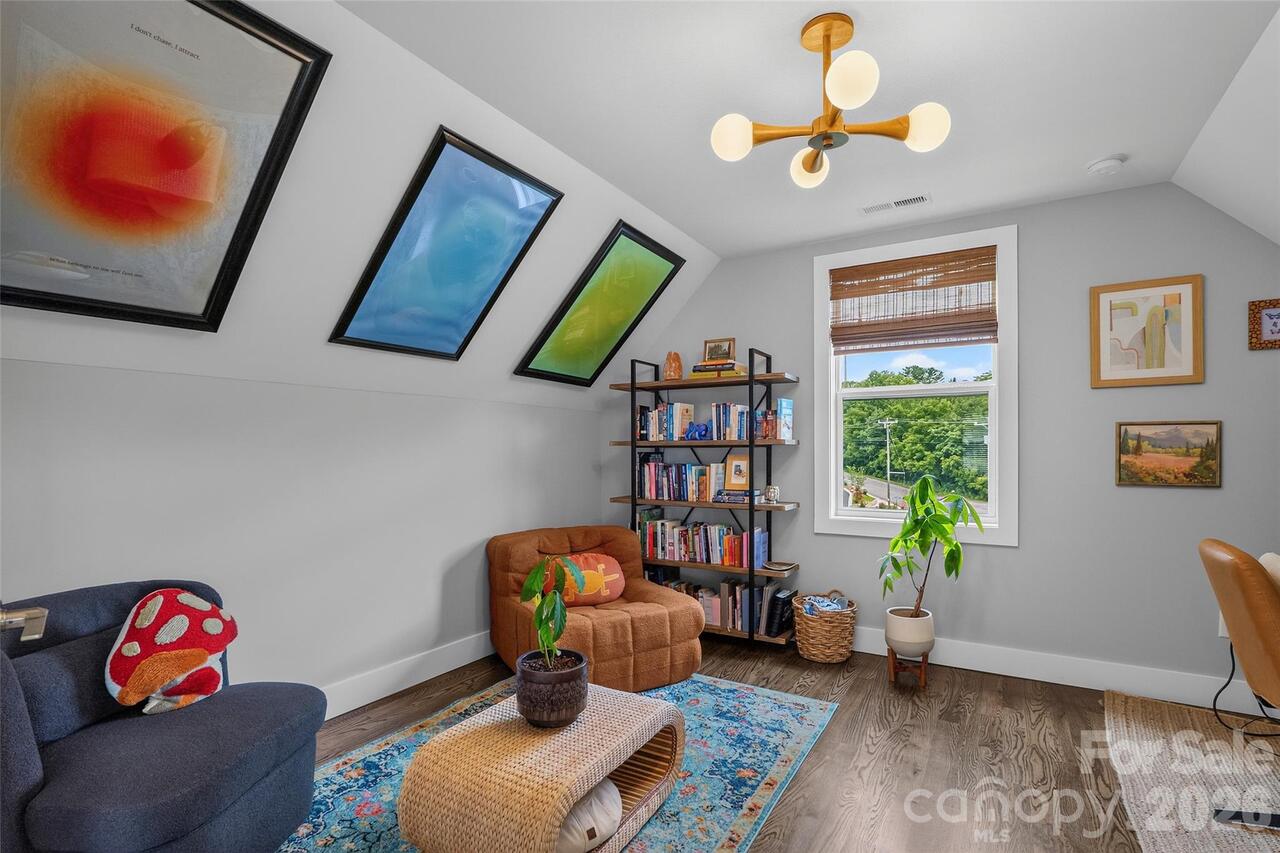 Listing Photo 32